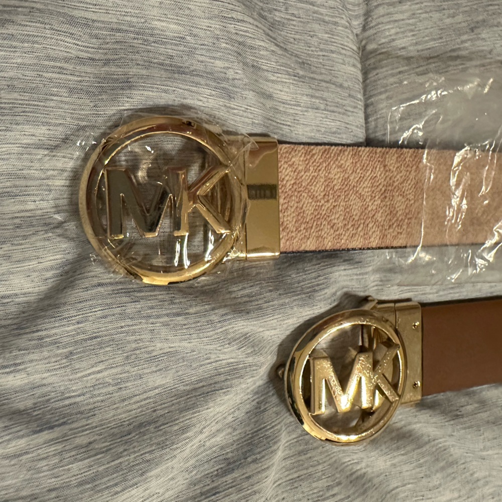 Michael Kors twist reversible belt, sold separately